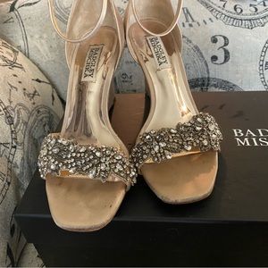 Champagne colored size 6 Badgley Mischka shoes. Worn once at my wedding.